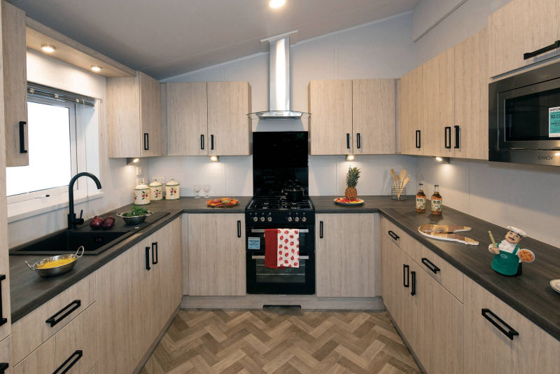 Delta Caravans Newbury Lodge kitchen2
