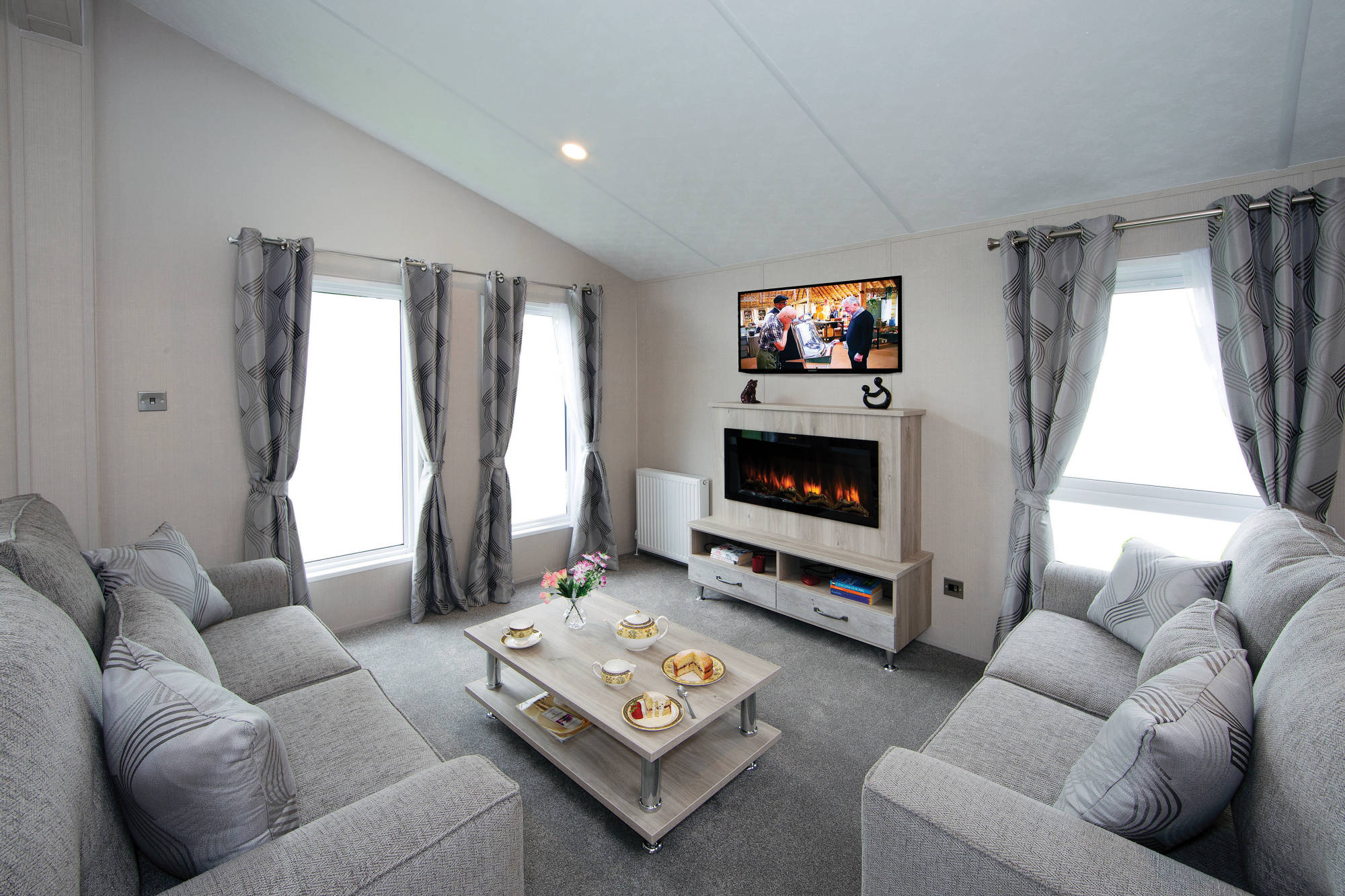 Delta Caravans Seren Lodge lounge